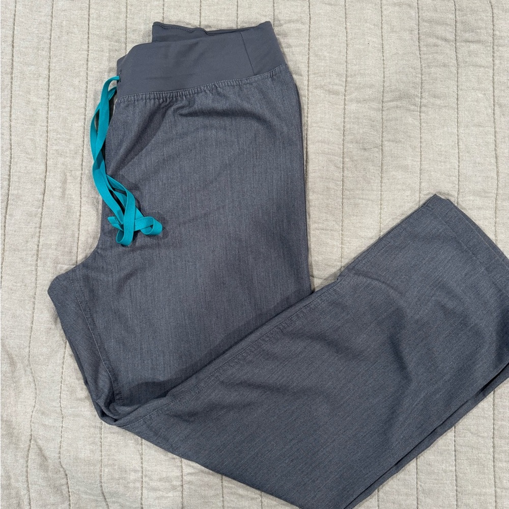 FIGS Livingston High Waisted Basic Scrub Botton Size Medium Petite Gray
